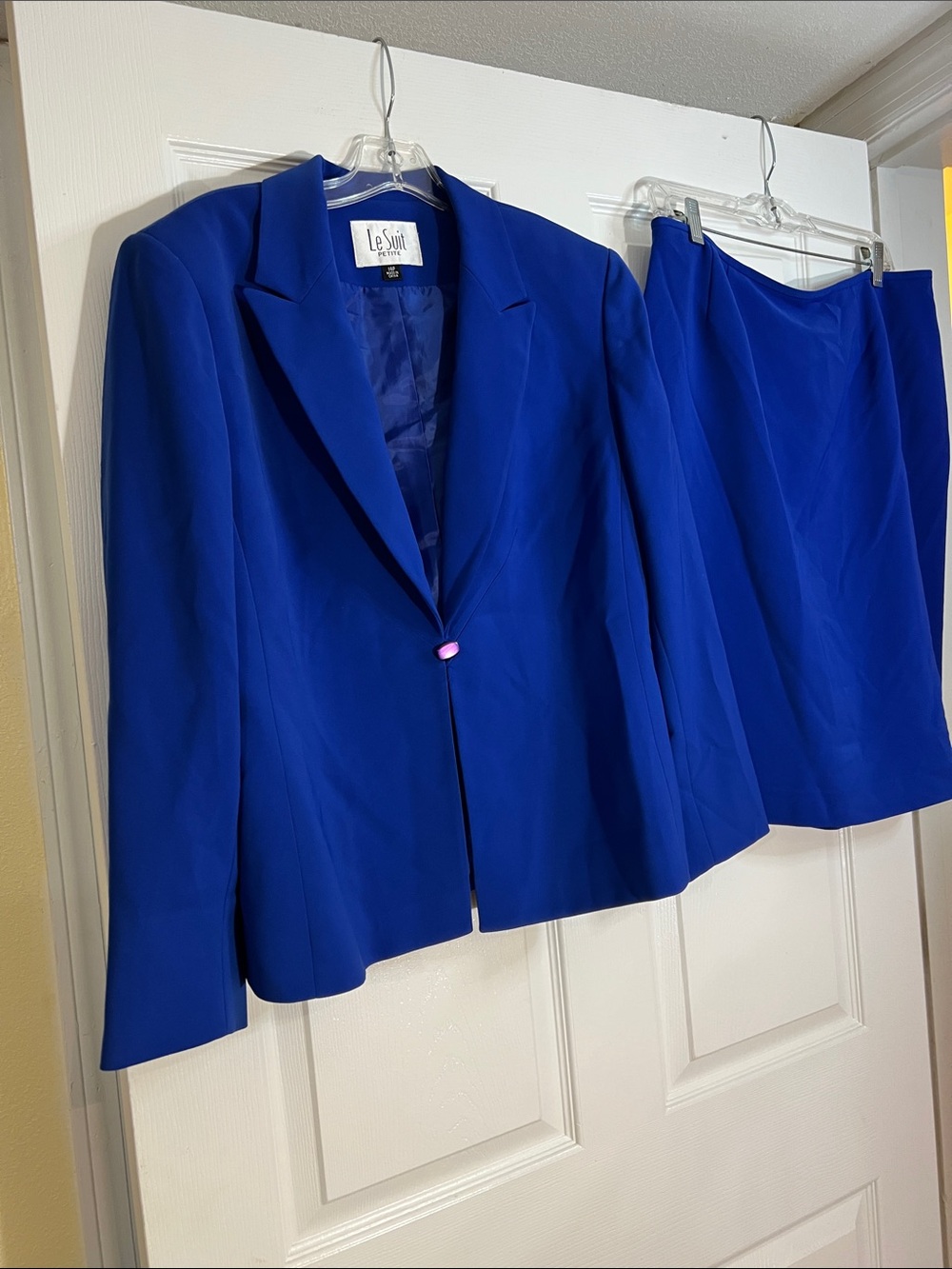 Le Suit Bold Royal Blue Women's Blazer & Skirt Two-Piece